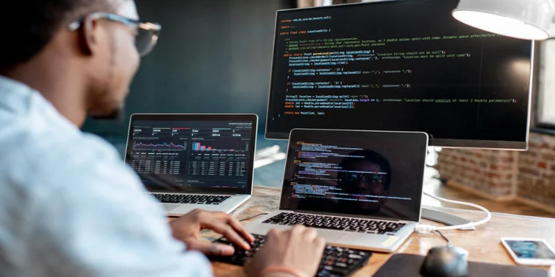 CEO Phúc Trọc và bạn gái Thúy Hằng: Chuyện tình cảm sóng gió gây sốt cộng đồng mạng